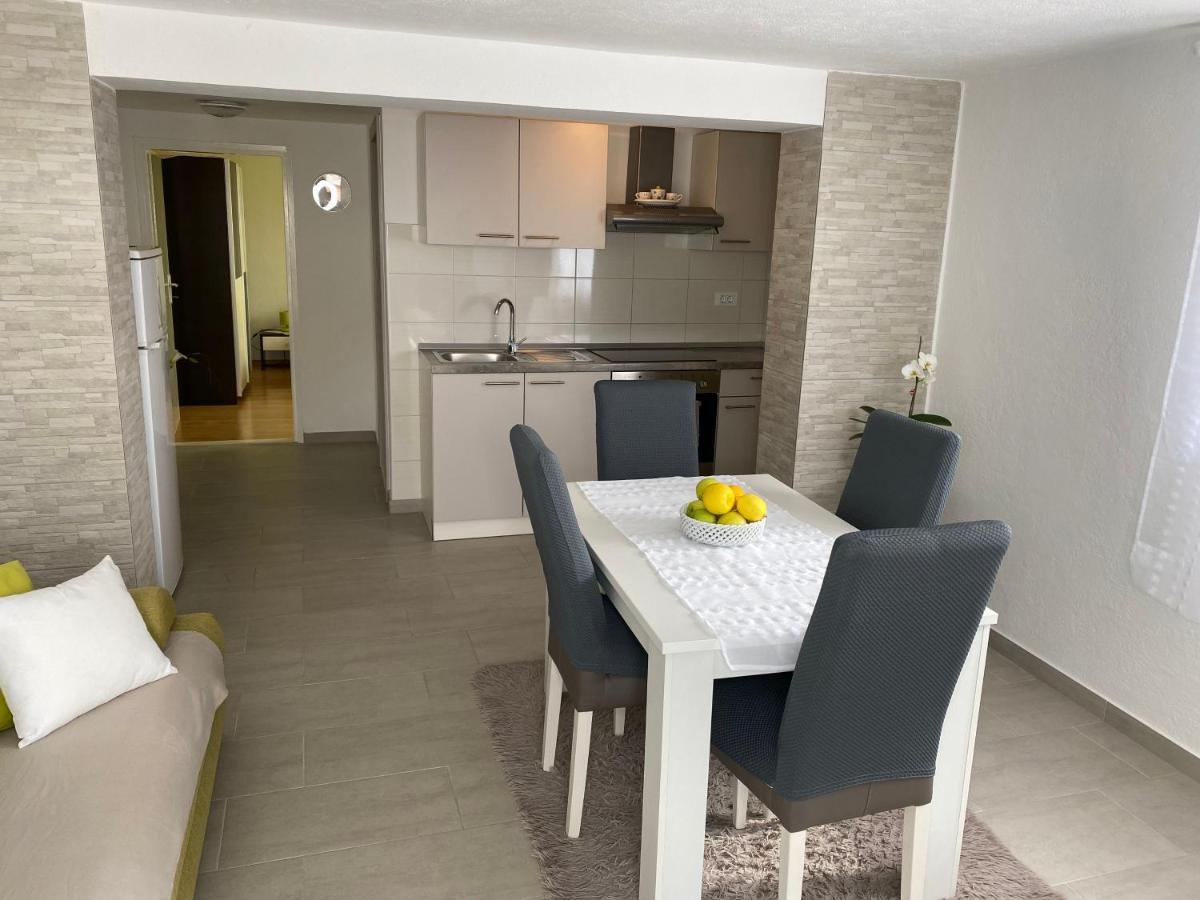 Apartment Carmen Trogir Eksteriør bilde