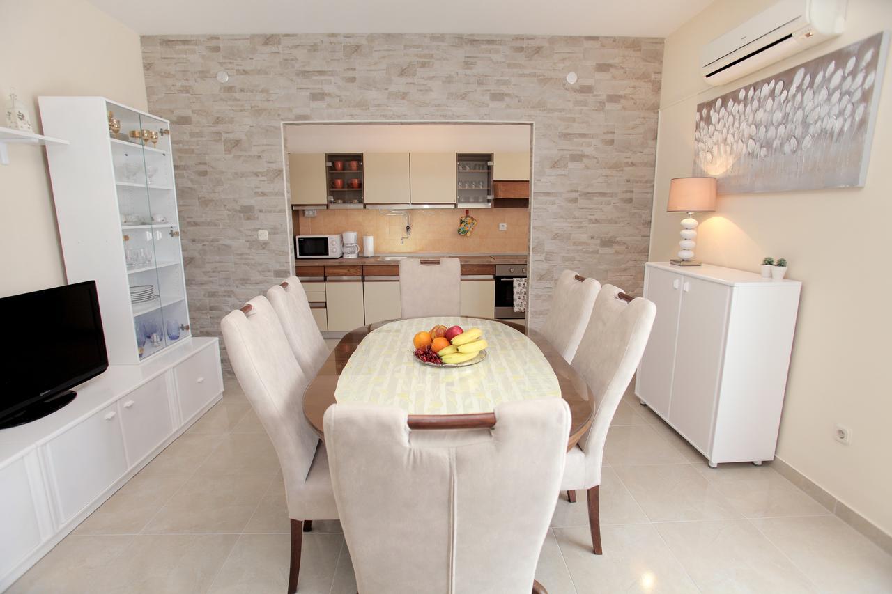 Apartment Carmen Trogir Eksteriør bilde