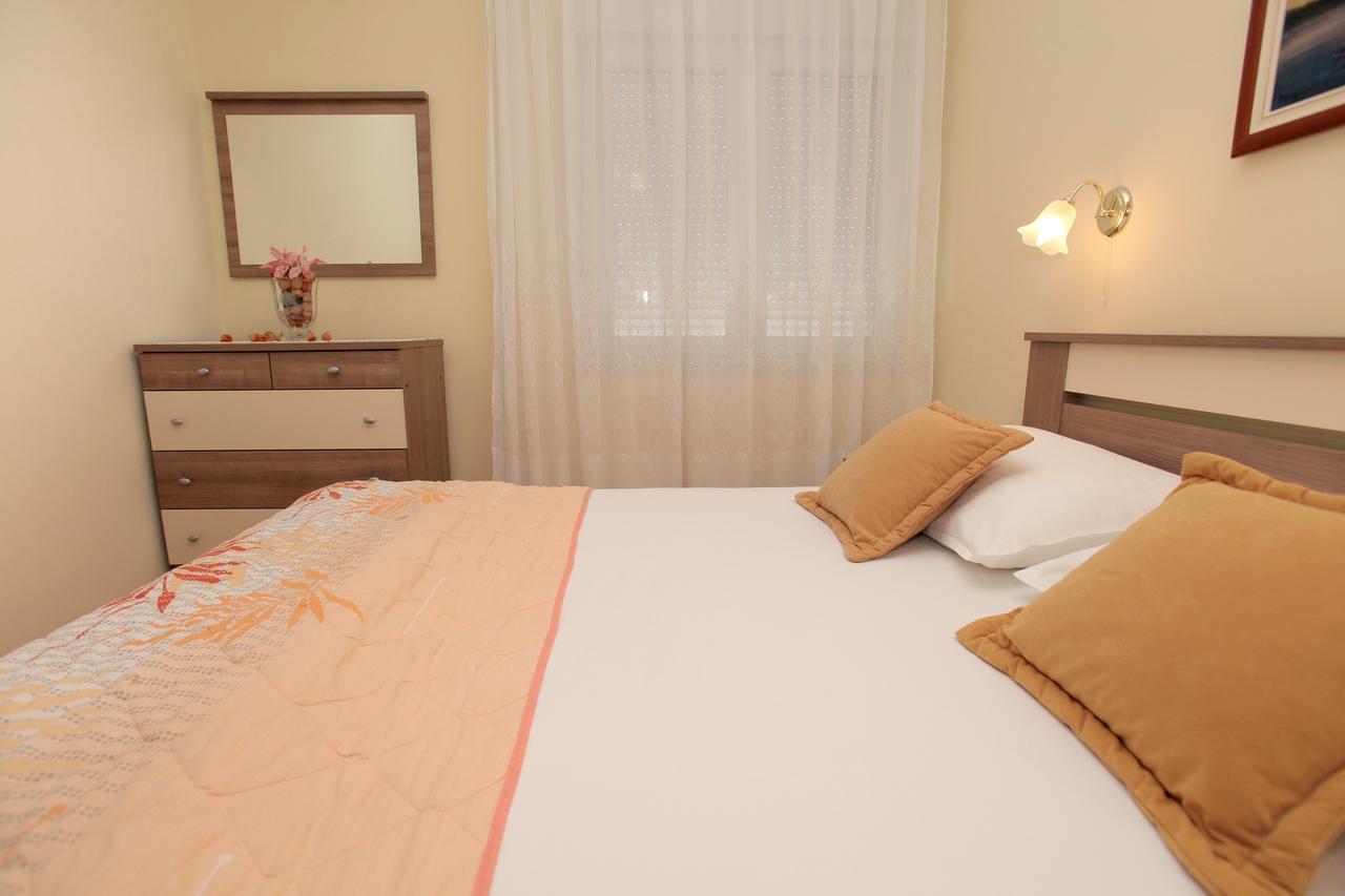 Apartment Carmen Trogir Eksteriør bilde