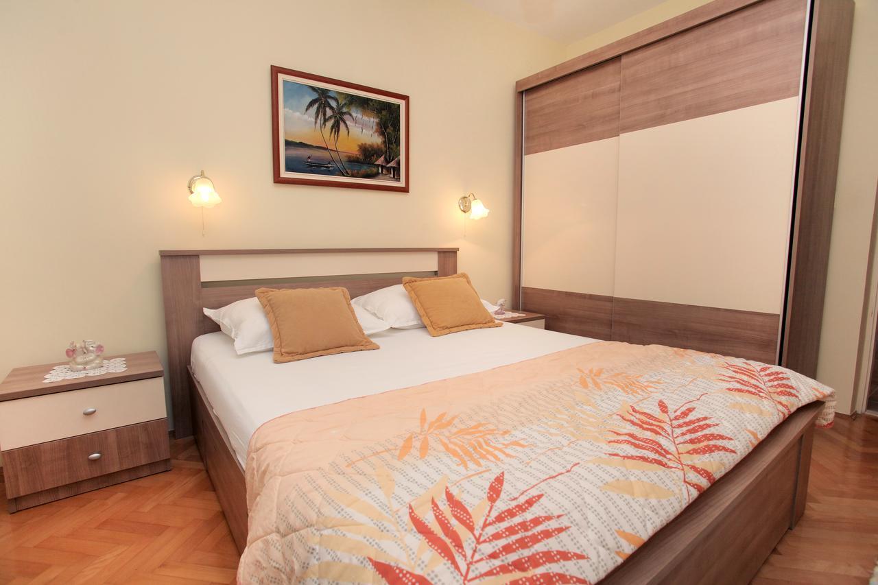 Apartment Carmen Trogir Eksteriør bilde