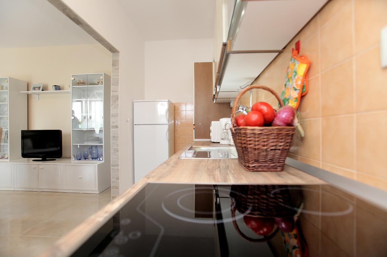 Apartment Carmen Trogir Eksteriør bilde