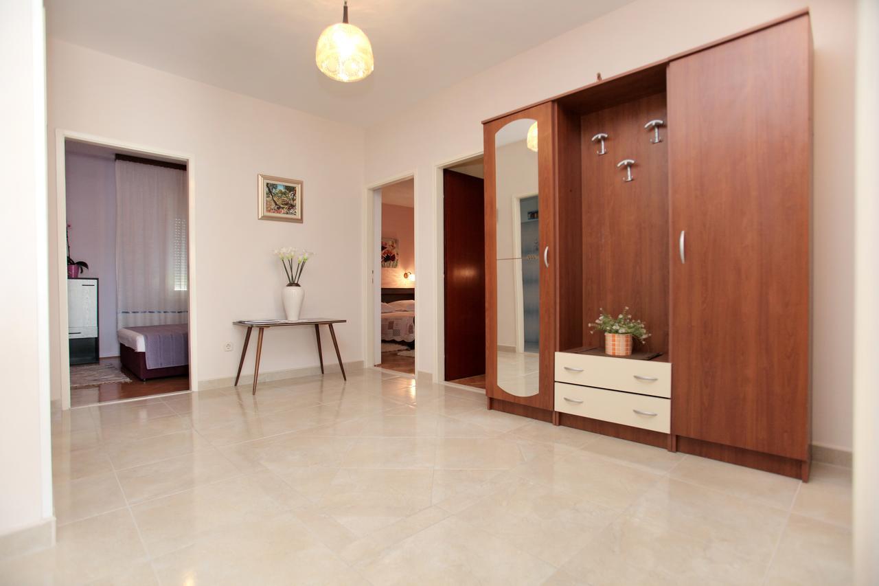 Apartment Carmen Trogir Eksteriør bilde