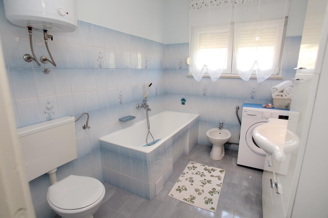 Apartment Carmen Trogir Eksteriør bilde