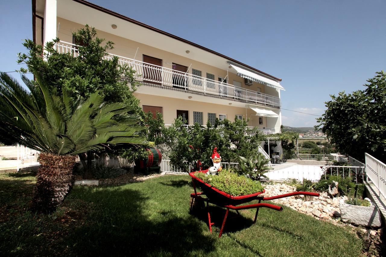 Apartment Carmen Trogir Eksteriør bilde