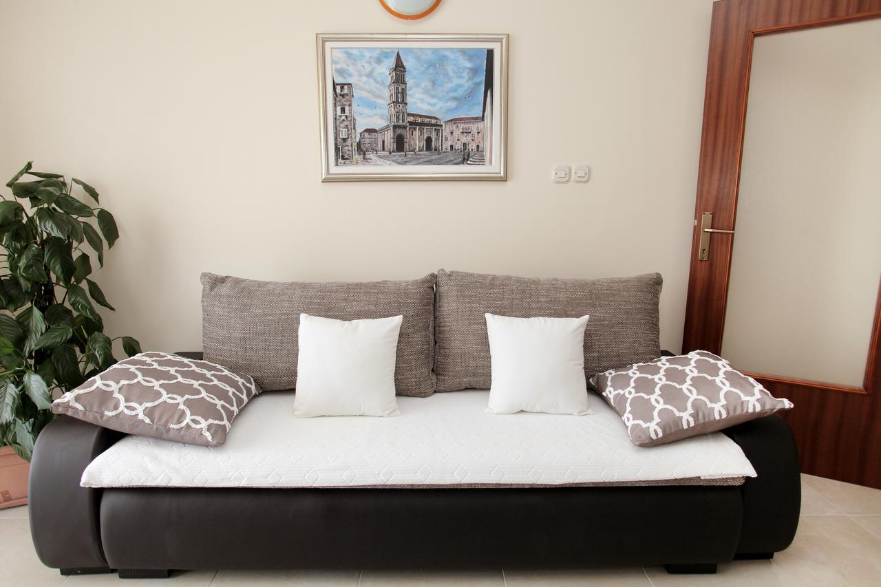 Apartment Carmen Trogir Eksteriør bilde